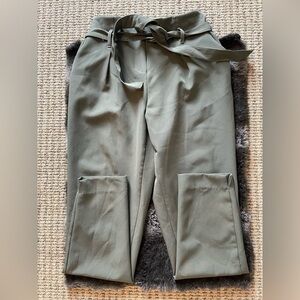 Women's Belted Shein
Dress Pants Xs